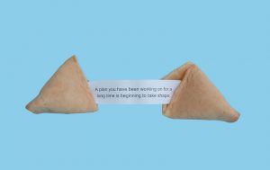 open-fortune-cookie-with-typed-message